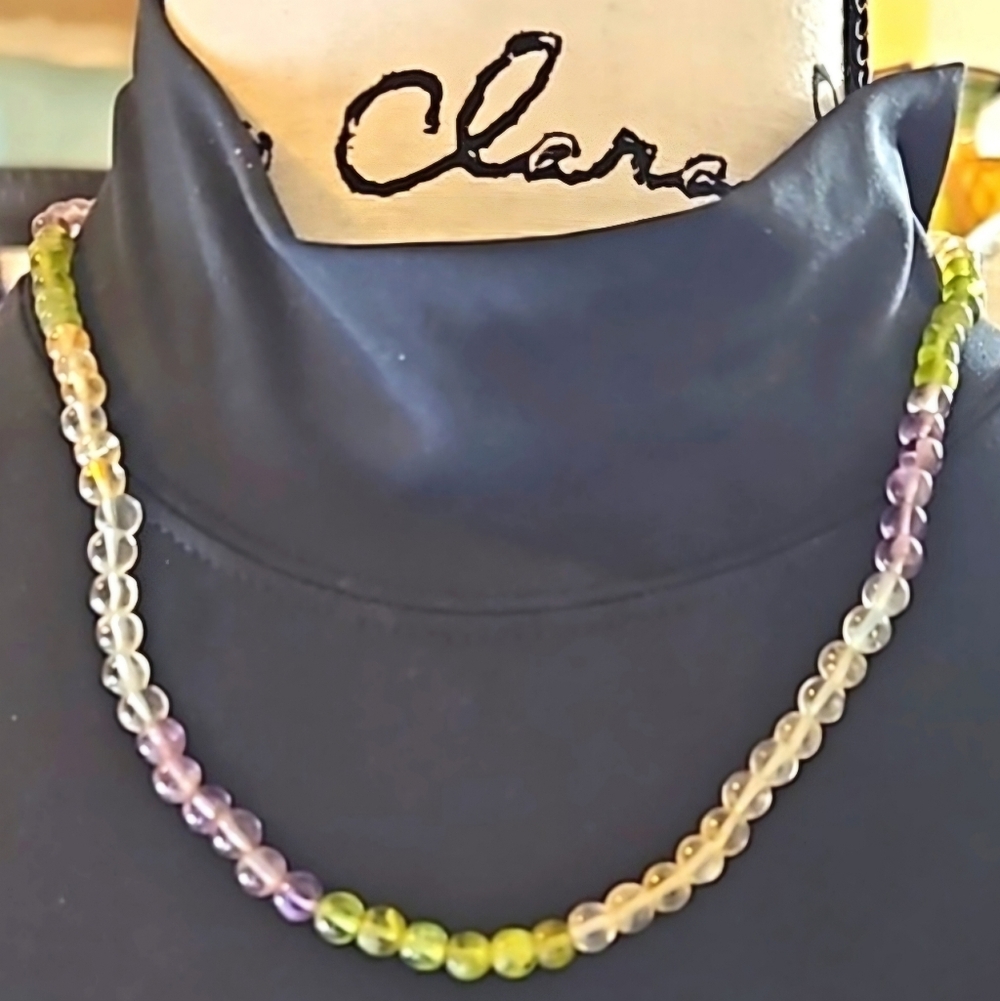 Glass beaded necklace with barrel clasp
